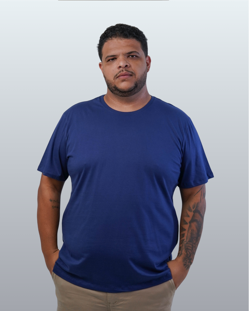 Camiseta Básica Gola Redonda Lisa Plus Size