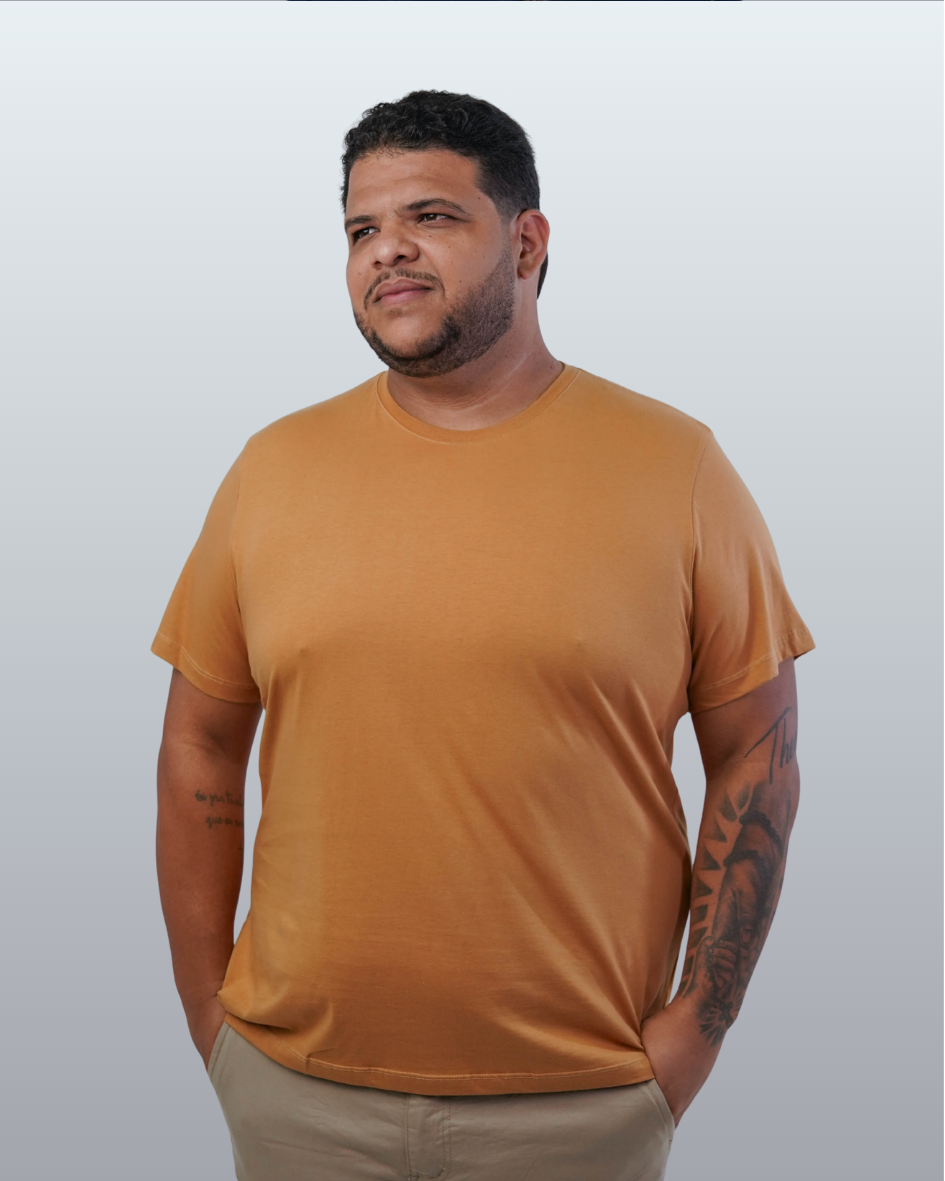 Camiseta Básica Gola Redonda Lisa Plus Size