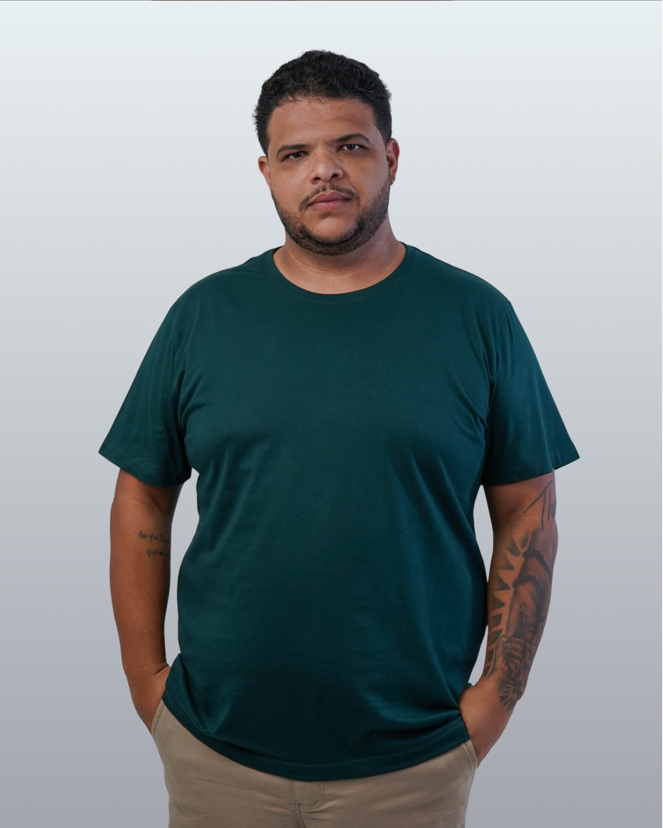 Camiseta Básica Gola Redonda Lisa Plus Size